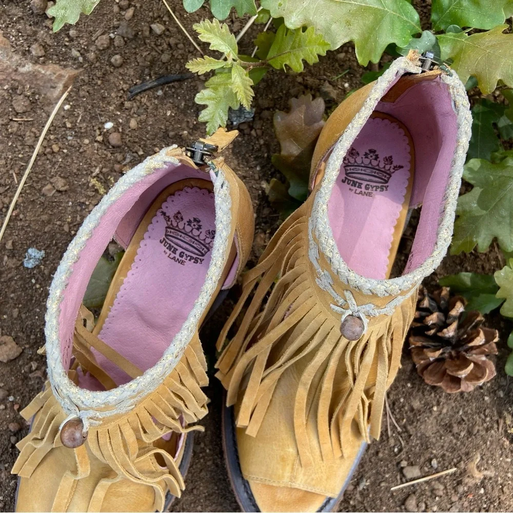 Junk Gypsy by Lane ⭐️NWOT Fringe Leather Archer Sandal/Boots - Picture 7 of 16